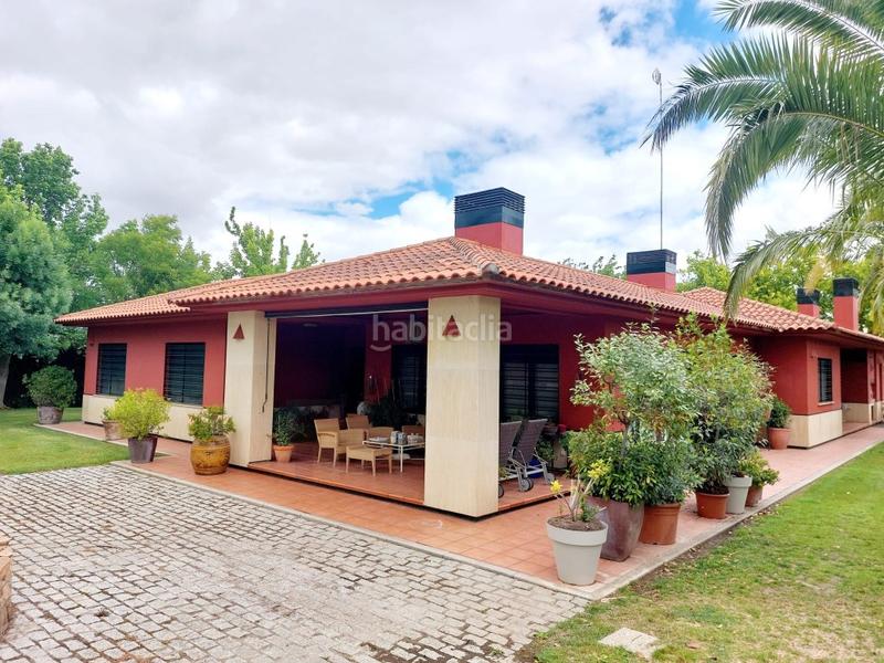 Foto 9138a1c0-815d-4f5f-be94-500d0038a35f. Chalet exclusivo chalet de diseño en Carretera de Sevilla - Los Montitos Badajoz