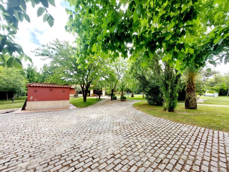 Foto be2bb868-a626-41f9-9a9f-c223b53e8ea8. Chalet exclusivo chalet de diseño en Carretera de Sevilla - Los Montitos Badajoz