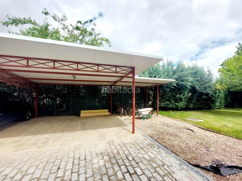 Foto dc88a684-b7f4-4d21-803b-2c72223fc105. Chalet exclusivo chalet de diseño en Carretera de Sevilla - Los Montitos Badajoz