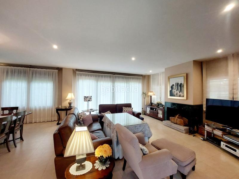 Foto f0768b5e-1832-4ef7-9dc8-cf6cc0b8f98f. Chalet exclusivo chalet de diseño en Carretera de Sevilla - Los Montitos Badajoz