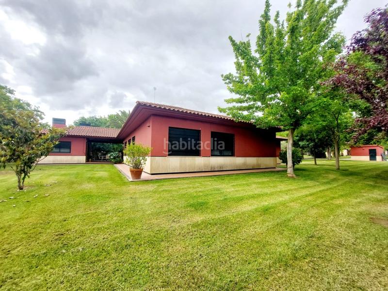 Foto f9a7109d-3362-4d0c-86a7-575358ad8ba7. Chalet exclusivo chalet de diseño en Carretera de Sevilla - Los Montitos Badajoz