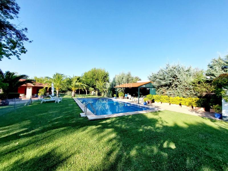 Foto fa20deae-368d-4421-9888-f052eafa1de8. Chalet exclusivo chalet de diseño en Carretera de Sevilla - Los Montitos Badajoz