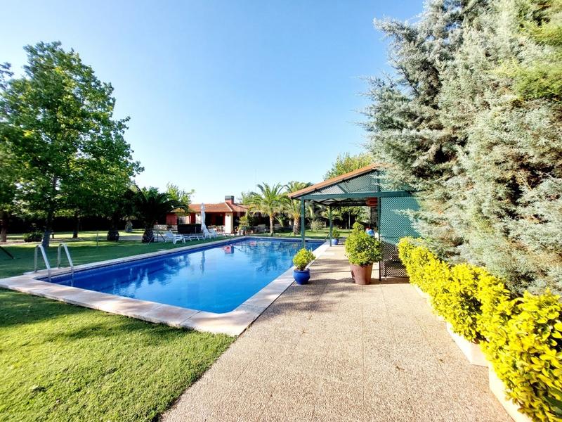 Foto ff8e1277-cb75-41df-b307-55418f0b8ca1. Chalet exclusivo chalet de diseño en Carretera de Sevilla - Los Montitos Badajoz