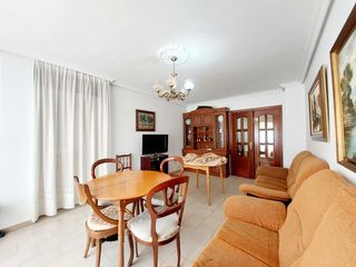 Miete Etagenwohnung  Calle ant martinez virel. Amueblado estudiantes