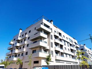 Lloguer Apartament  N/a. Amueblado. av. elvas