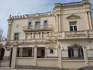 Location Bureau  N/a. Oficina en el centro