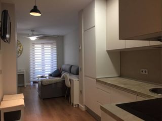 Location Appartement  Calle hernán cortés. Alquiler en zona centro!!!
