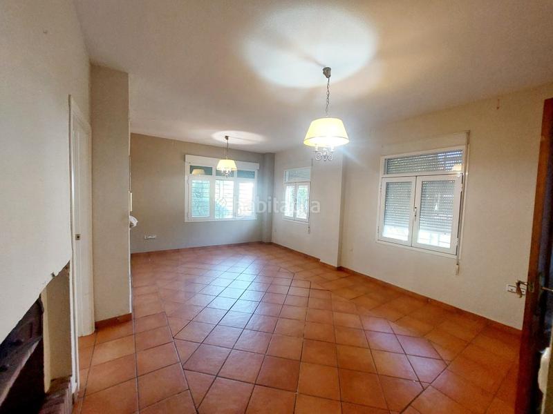 Foto 75f1a250-1874-45a3-ad36-b6af28d2adc1. Chalet con parcheggio in Las Vaguadas Badajoz