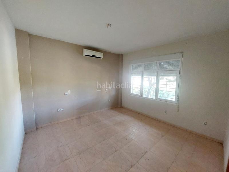 Foto d316e4f4-690b-40e3-afa3-067fbe7cfce7. Chalet con parcheggio in Las Vaguadas Badajoz