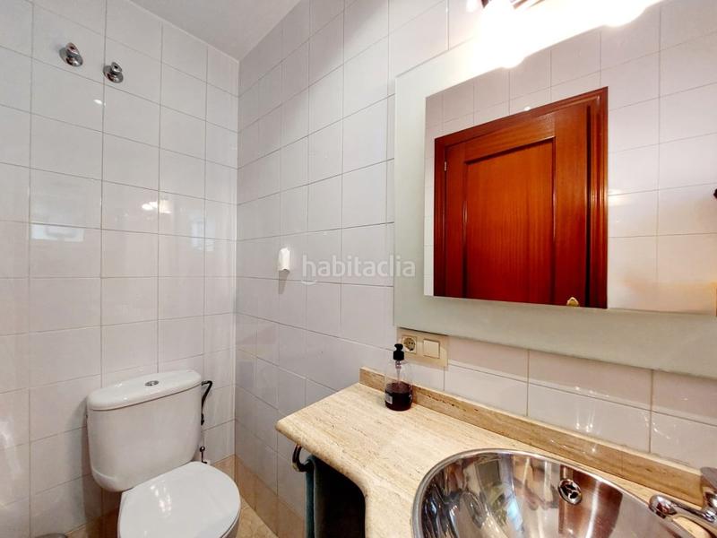 Foto 540f665c-9642-4314-8466-4e4b7a58c9c2. Casa adossada amb aparcament a Avenida Elvas Badajoz