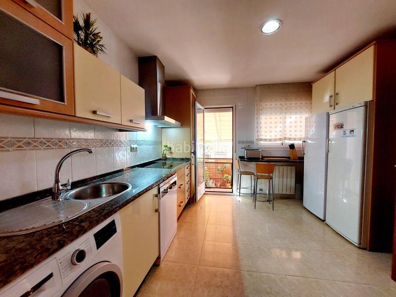 Foto 5971a086-5a1b-4774-b965-5854e94f1c27. Casa adossada amb aparcament a Avenida Elvas Badajoz