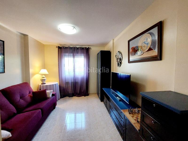 Foto e67e702e-51f2-4561-90e6-ea1199c7b062. Casa adossada amb aparcament a Avenida Elvas Badajoz