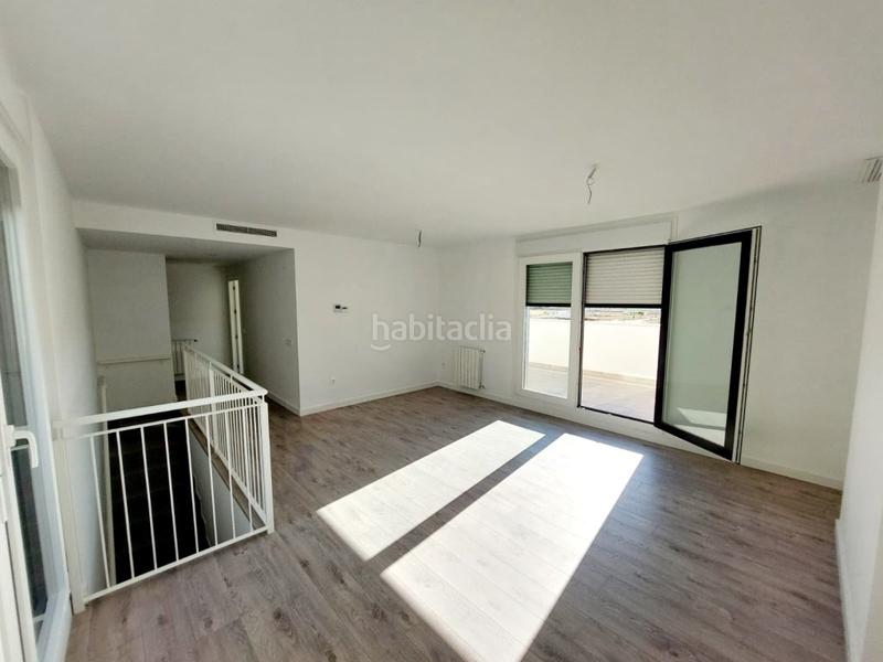 Foto cbc2105d-80d4-41ba-9ec6-1fbe85bddc90. Affitto duplex con parcheggio in Avenida Elvas Badajoz