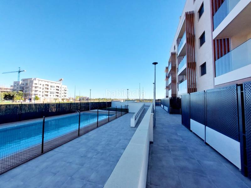 Foto eff87553-7cb6-4370-b973-08842d19930f. Affitto duplex con parcheggio in Avenida Elvas Badajoz