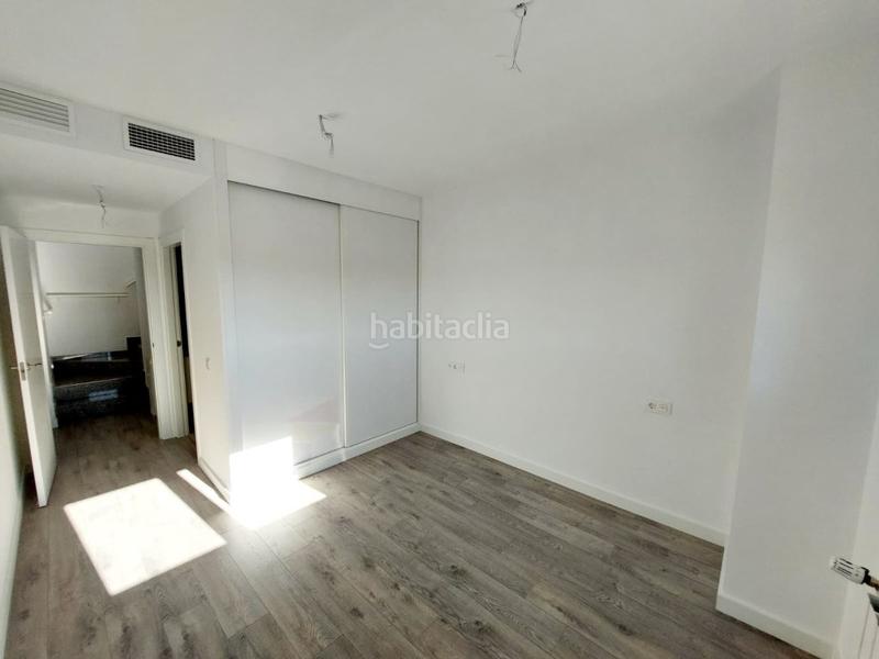 Foto 3c6c9c7a-ba99-4c30-b967-012fb96637ea. Rent duplex with parking in Avenida Elvas Badajoz