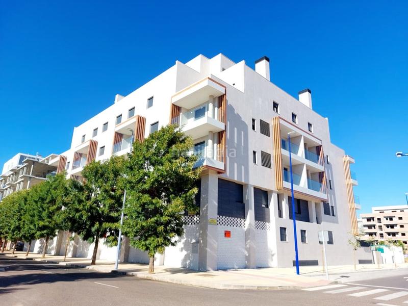 Foto 7e47a72f-ac99-42e2-bebb-0f72a010ce56. Rent duplex with parking in Avenida Elvas Badajoz