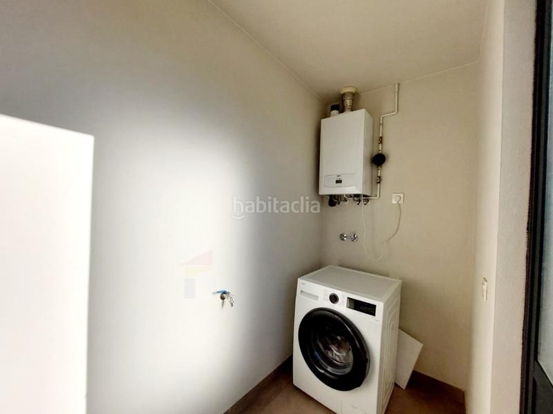Foto 8506db7f-6d3b-445c-b5cf-e221861a6cef. Rent duplex with parking in Avenida Elvas Badajoz