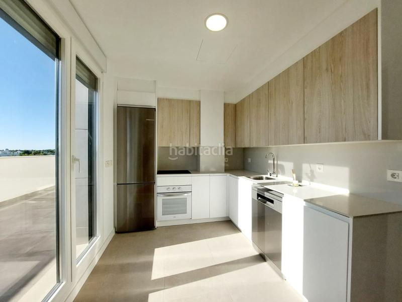 Foto c0420de4-825f-426a-8ab5-8d65d301ffde. Rent duplex with parking in Avenida Elvas Badajoz