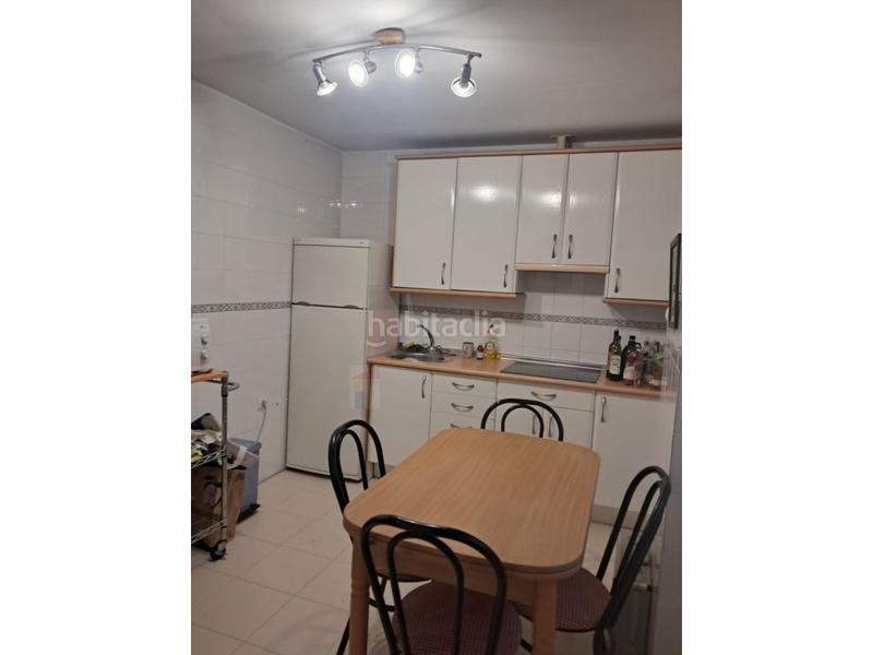 Foto 6dde6942-4c0e-4584-aed7-440c06e1ccaf. Pis amb aparcament a Avenida Elvas Badajoz