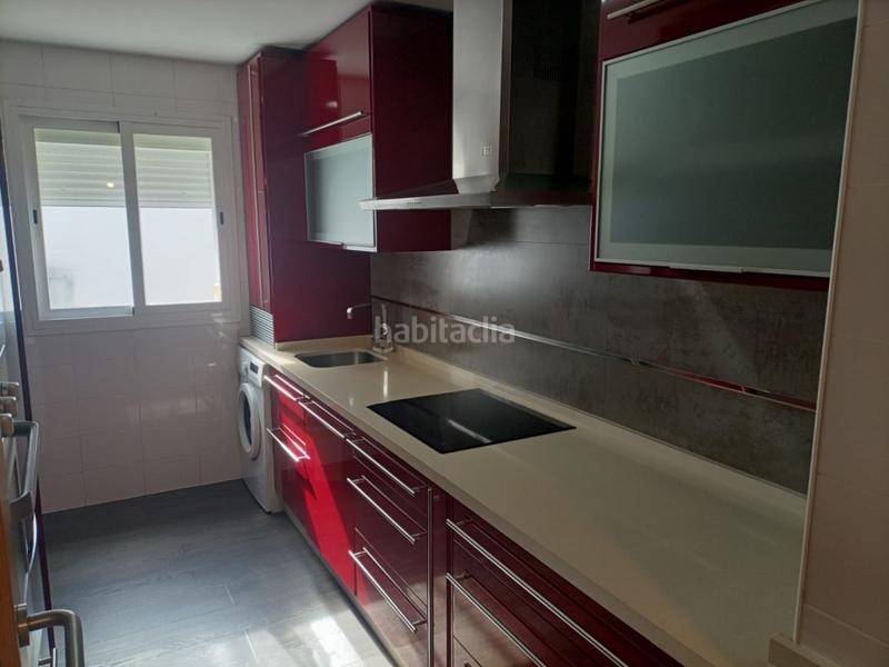 Foto 1be84166-9392-4d09-9503-961ce0b5b65c. Piso reformado y luminoso piso en cerro gordo. en Badajoz