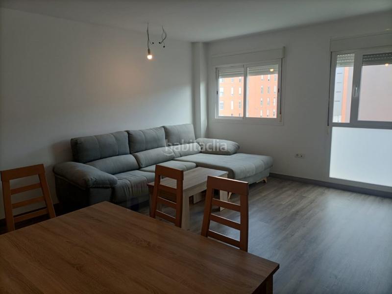 Foto 4fb4a091-aef1-42d4-8468-4e58c8bf11b5. Piso reformado y luminoso piso en cerro gordo. en Badajoz