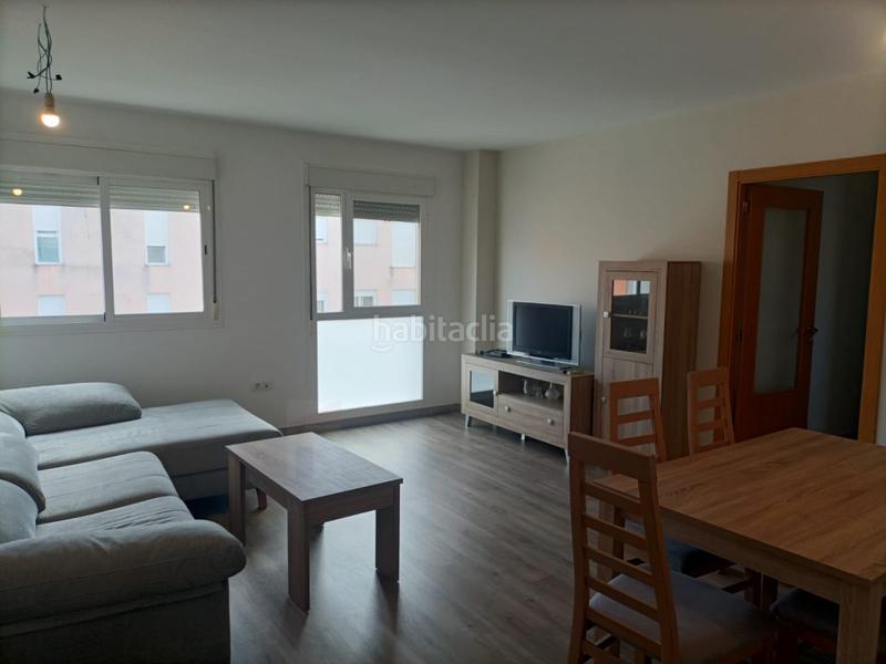 Foto 6b68b8fc-220c-4a12-b038-8391053999f8. Piso reformado y luminoso piso en cerro gordo. en Badajoz