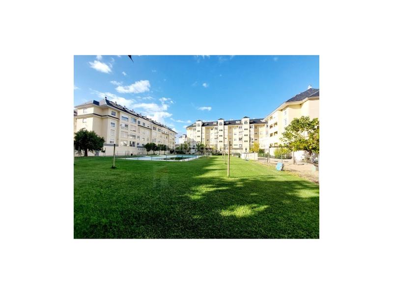 Foto 43adb6d9-3b2e-4976-a3fc-785f931b96df. Dúplex espectacular duplex atico en Avenida Elvas Badajoz