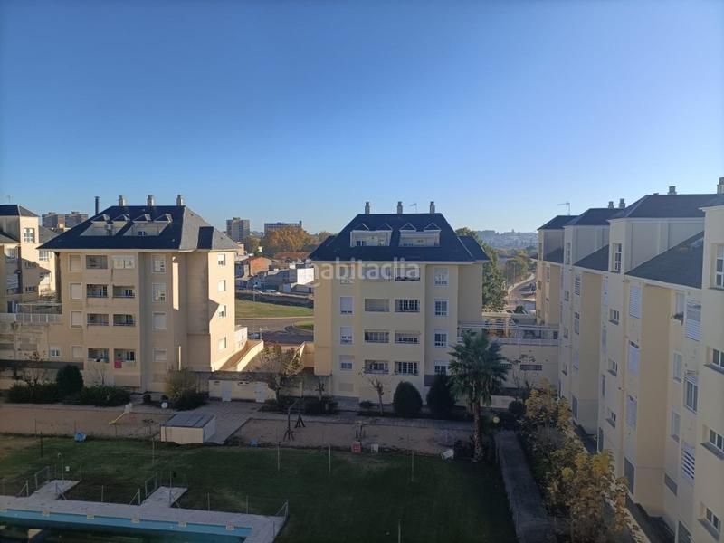 Foto a5fa5f57-23df-43d0-a69d-5027bccad9cf. Dúplex espectacular duplex atico en Avenida Elvas Badajoz