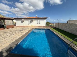 Chalet  Calle valdes. Radazul bajo