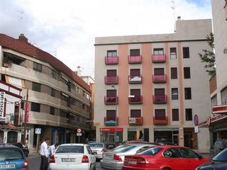 Rent Office space  Calle fernandez de la puente. Exclusiva oficina en plaza santo domingo ubicación estratégica