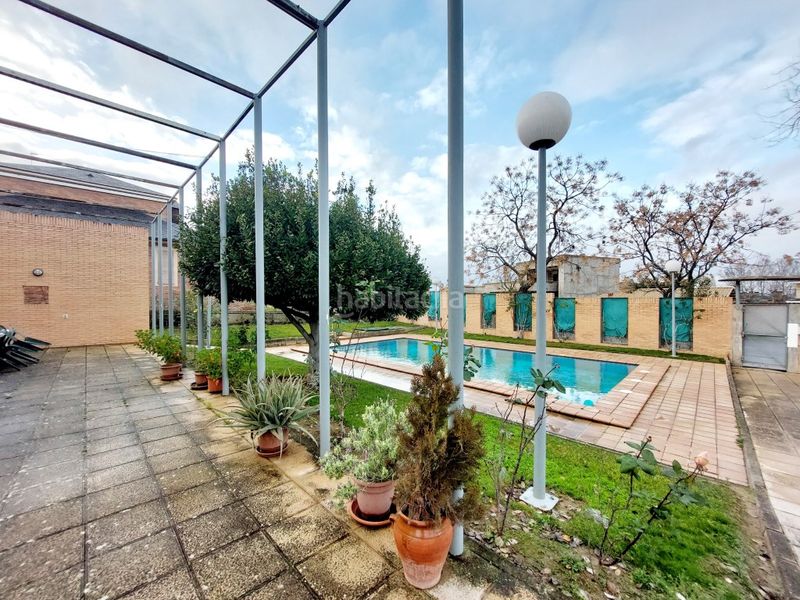 Foto 5b17f687-f9db-4837-974c-674e8c32bdf8. Chalet mit parking in Las Vaguadas Badajoz
