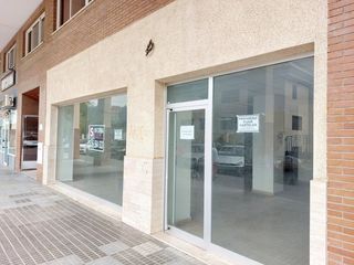 Lloguer Local Comercial  Calle luis alvarez lencero. Valdepasillas