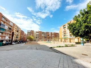 Miete Etagenwohnung in Santa Marina. Proximo a corte ingles. totalmente amueblada con calefaccion y a