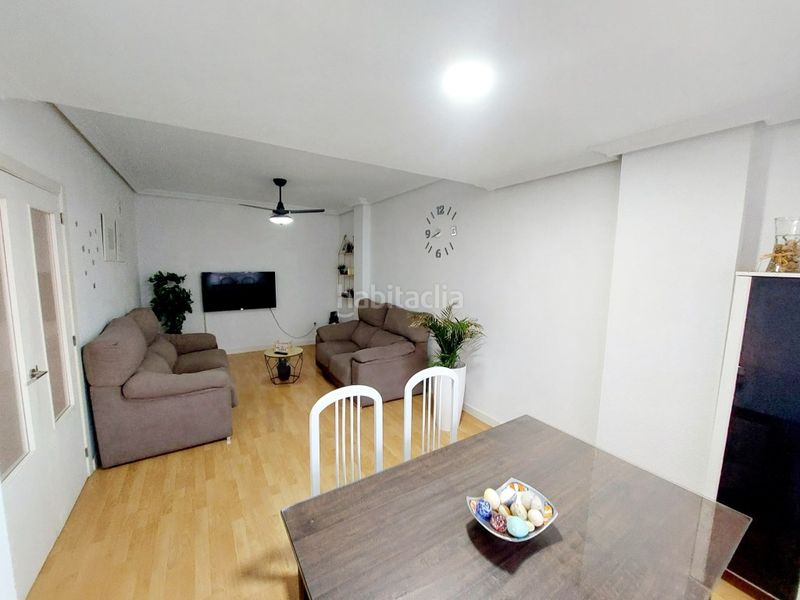 Foto 9afd036d-169d-4a08-b766-59fea587e6e2. Casa adossada amb aparcament a Maria Auxiliadora - Barriada de Llera Badajoz