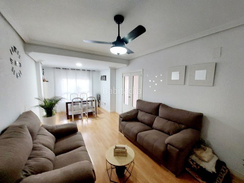 Foto df5b39e9-5690-44bf-824f-05ffb9ab94db. Casa adossada amb aparcament a Maria Auxiliadora - Barriada de Llera Badajoz
