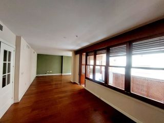 Pis a Santa Marina. Zona pza alferecessanta marina
