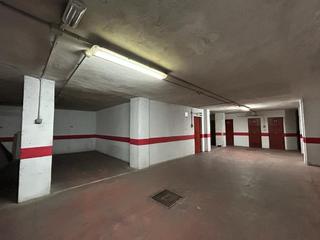 Aparcament cotxe a Valdepasillas - La Paz - Huerta Rosales. Se venden dos plazas de garaje muy economicas!!!