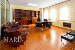 Oficina a Casco Antiguo. Oficina amueblada en el corazón administrativo de la ciudad