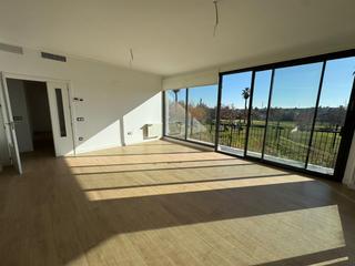 Casa aparellada a Golf Guadiana. Pareado en badajoz zona golf guadiana