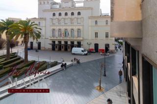Appartement à Casco Antiguo. Precioso piso en plaza minayo!!! garaje opcional!!!