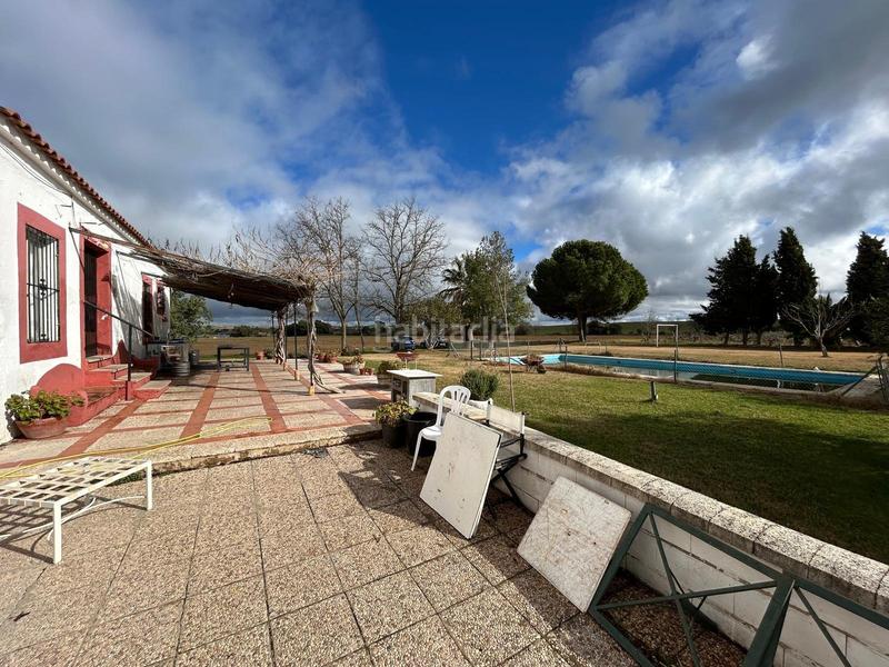 Foto 71c279f0-1898-4acc-a03c-0e26a3d50de4. Country house with pool in Casco Antiguo Badajoz