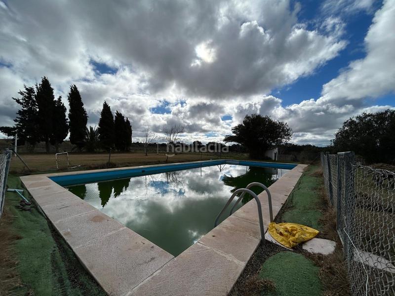 Foto 8f7e7a33-153c-4cd9-b711-14cd8b79d380. Country house with pool in Casco Antiguo Badajoz