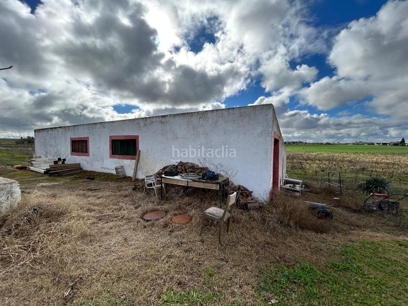 Foto f1fa29f1-4d4a-4f25-aaf8-6044512c137a. Country house with pool in Casco Antiguo Badajoz