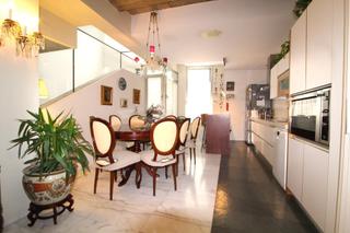 Appartamento en Casco Antiguo. Amplia vivienda con patio, garaje y trastero en casco antoguo