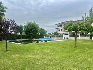 Pis a Las Vaguadas. Vive en una urbanización privada en las vaguadas!