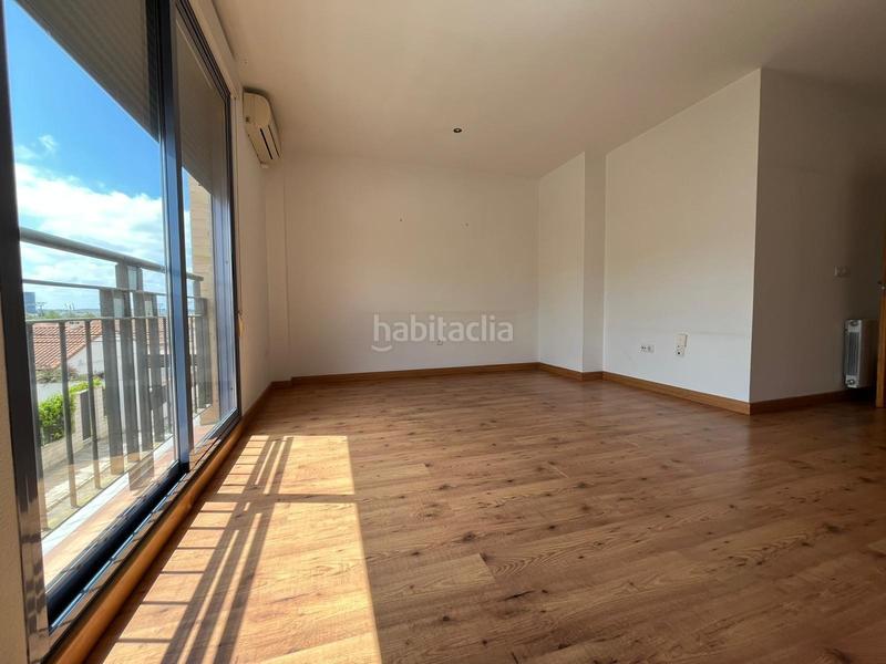 Foto 38a3e9b5-bc2e-4d88-abac-7a1df8c7e796. Flat with heating parking in Avenida Elvas Badajoz