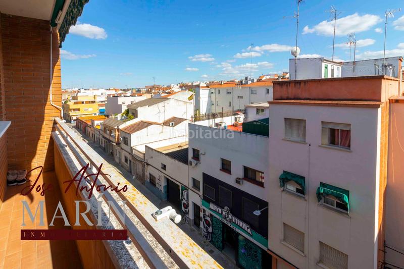 Foto b02e4ad7-52dd-40ae-b32c-786d4eafa6a8. Pis a San Roque - Ronda Norte Badajoz