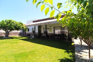 Chalet à Avenida Elvas. Chalet independiente en venta  jardines del guadiana, badajoz