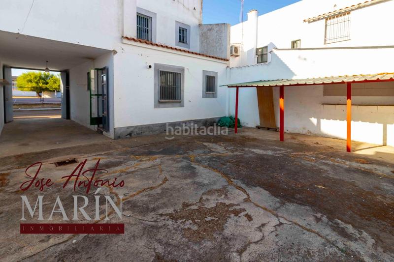 Foto 453ae660-d2b0-4a38-9ddf-51d1f0da8d98. Casa amb aparcament a Valdelacalzada