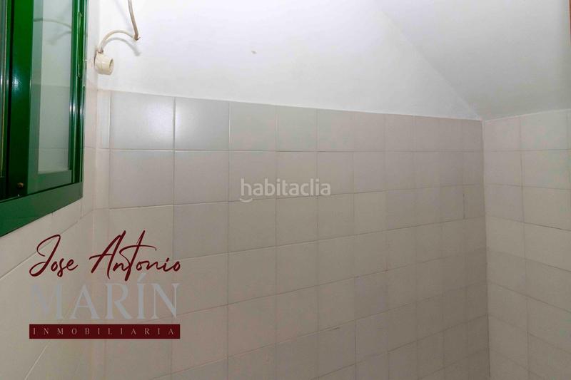 Foto 5ec4af5b-dcd2-4d79-9377-fc6cc6879b30. Casa amb aparcament a Valdelacalzada